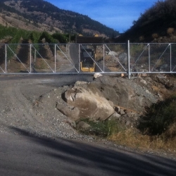 32 ft wide chainlink cantilever gate