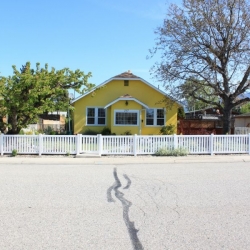 3-ft-high-town-and-country-new