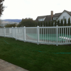 vinyl fencing okanagan